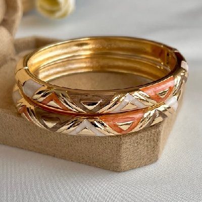 دستبند میناکاری کرم قهوه ای مثلثی