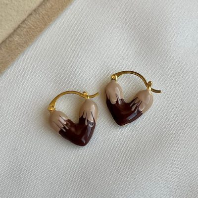 گوشواره میناکاری قلب کرم قهوه ای