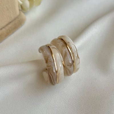 گوشواره حلقه ای صدفی