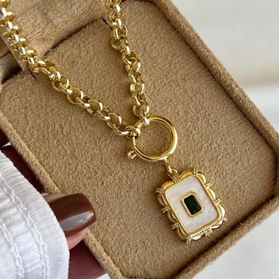 گردنبند صدفی نگین سبز