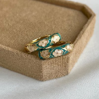 گوشواره میناکاری سبز باگل کرم