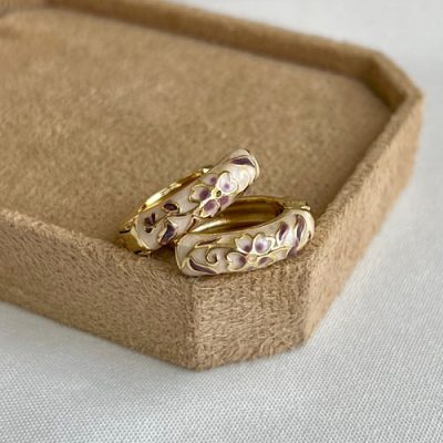 گوشواره میناکاری گلدار بنفش