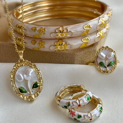 ست میناکاری سفید طلایی