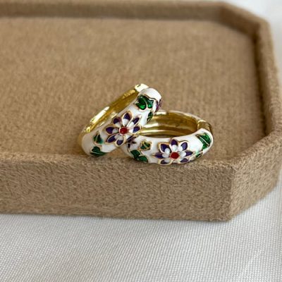 گوشواره میناکاری سفید باگل بنفش
