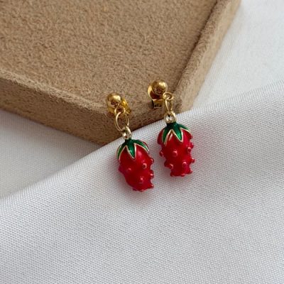 گوشواره توت فرنگی نلی