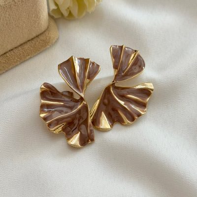 گوشواره بادبزنی موکا