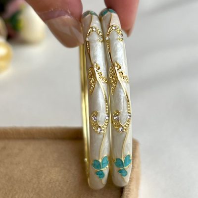 دستبند میناکاری ابی شانلی
