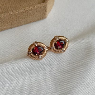 گوشواره یاقوت آنیل