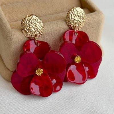 گوشواره گل قرمز رزین