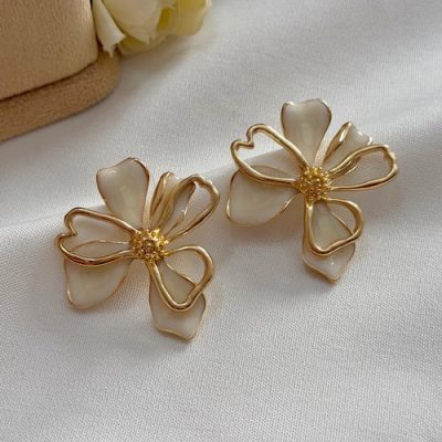 گوشواره گل صدفی
