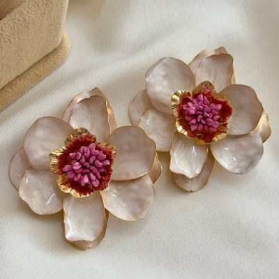 گوشواره گل درشت صدفی سرخابی