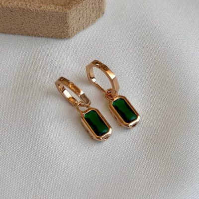 گوشواره اویز نگین سبز