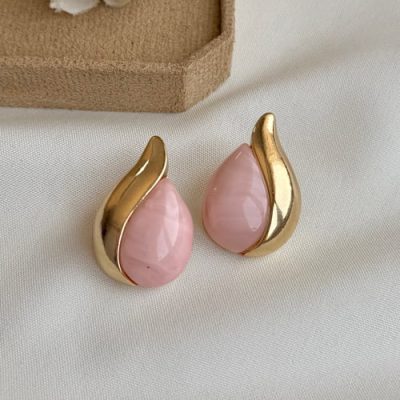 گوشواره صورتی هلالی