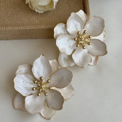 گوشواره گل صدفی نلین