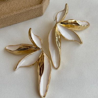 گوشواره برگ صدفی