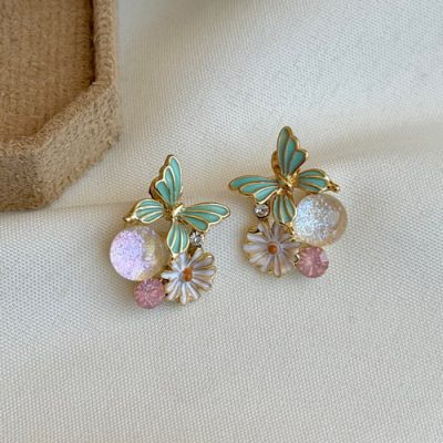 گوشواره گل و پروانه سبز