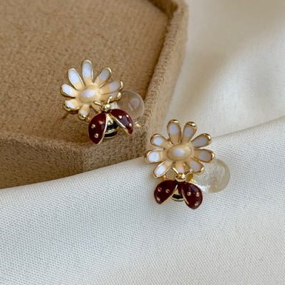گوشواره کفشدوزک زرشکی