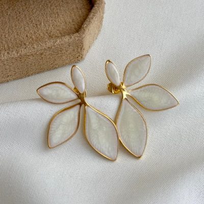گوشواره میناکاری برگ صدفی