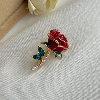 سنجاقسینه رز قرمز نگینی
