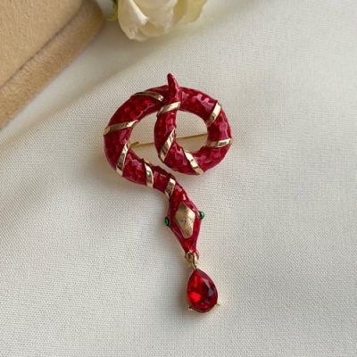 سنجاقسینه مار قرمز