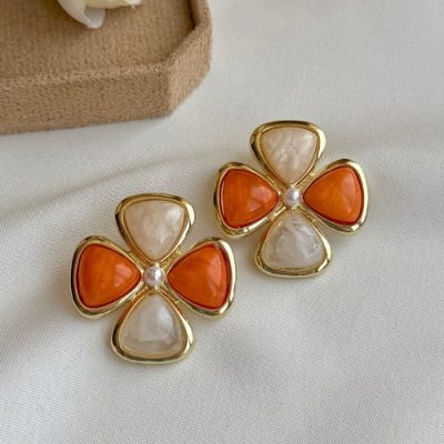 گوشواره گل صدفی نارنجی