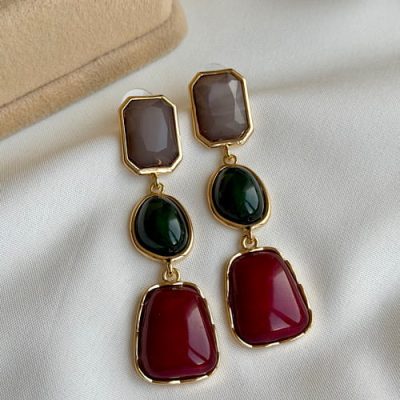 گوشواره آویز زرشکی سبز