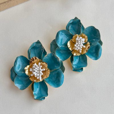 گوشواره گل دو رنگ آبی