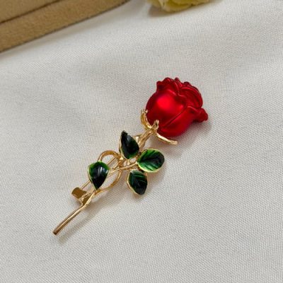 سنجاقسینه گل رز